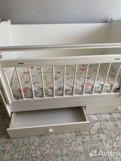 Детская кроватка