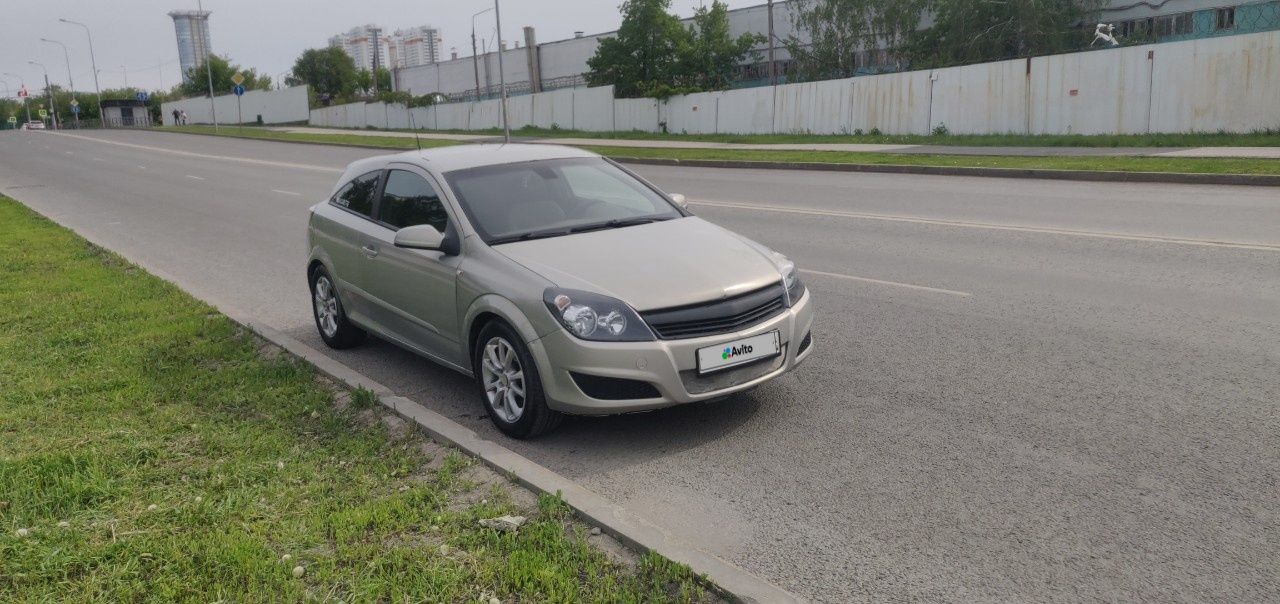 Opel Astra GTC: фото владельца