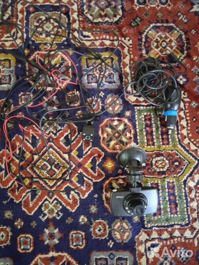 Авто видео регистраторы 2 шт возможно на запчасти