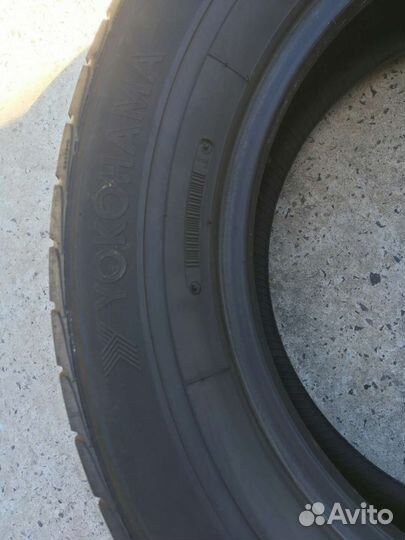 Yokohama AVS Decibel V550 235/60 R16 104W