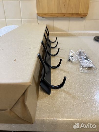 Вешалка настенная