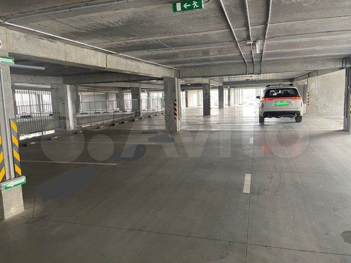 Машиноместо, 13 м²