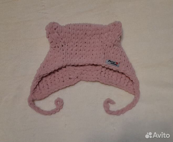 Шапка чепчик из плюшевой пряжи
