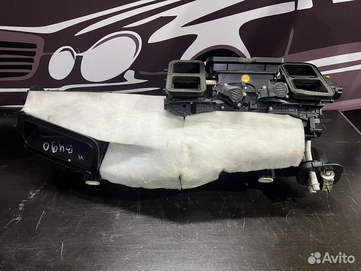 Корпус печки Мерседес w211 e3504matic