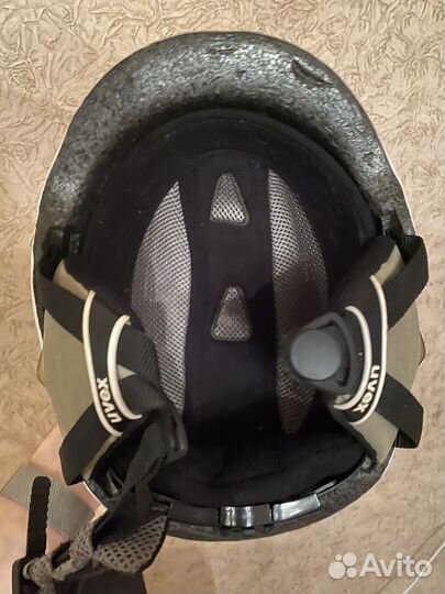 Шлем горнолыжный детский uvex