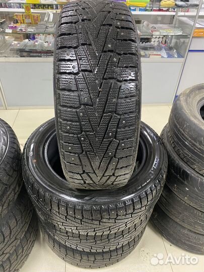 Roadstone Winguard WinSpike SUV 225/55 R18