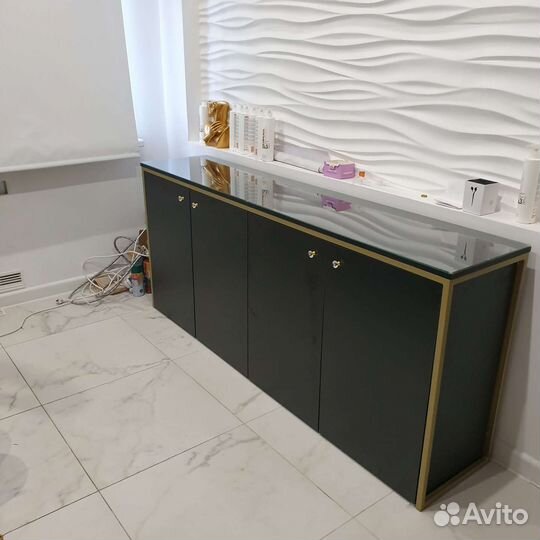 Корпусная мебель для салонов красоты и парикмахерс