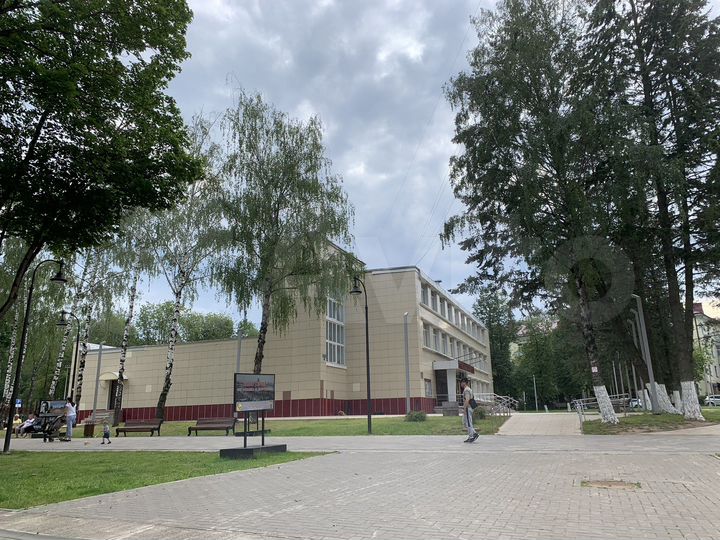 Комната 10,6 м² в 2-к., 2/5 эт.