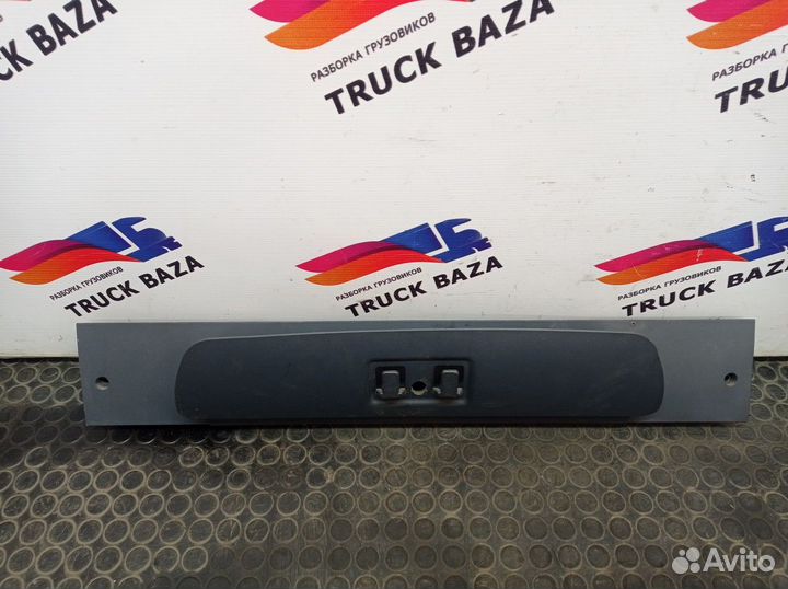 81629300193 Накладка салона кабины верхняя