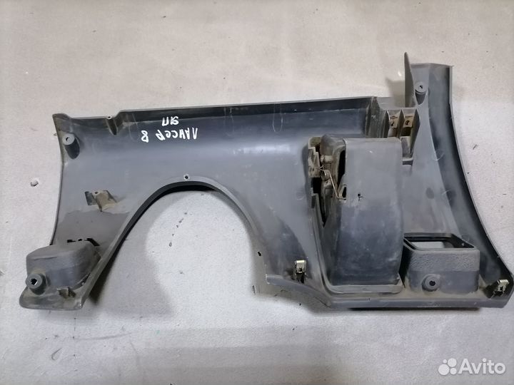 Накладка торпеды под рул.колонк Mitsubishi Carisma