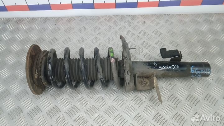 Стойка передняя правая volvo S60 2 2010-2017