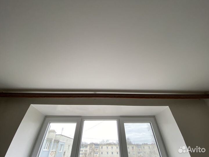 Карниз потолочный трех рядный