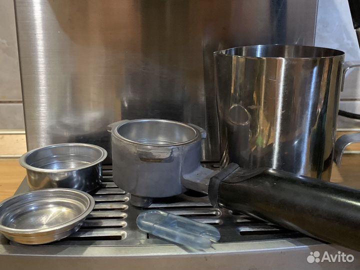 Кофеварка Bork c700