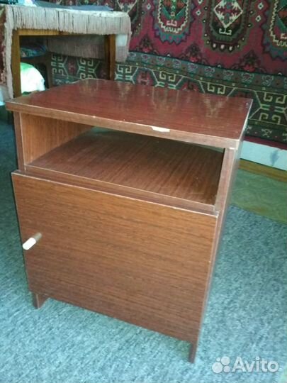 Тумба прикроватная