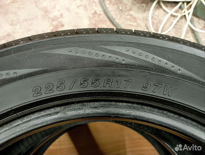 Yokohama BluEarth RV-02 225/55 R17 97W