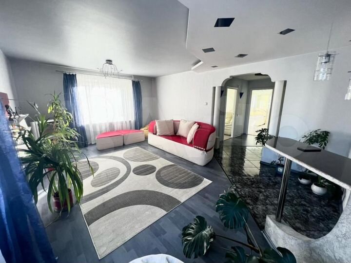 4-к. квартира, 87 м², 8/9 эт.