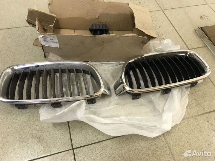 Решетка радиатора, ноздри bmw f30 новые