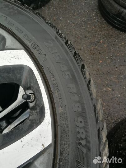 R18 Kumho WinterCraft Ice WI31 235/45, PCD 5x114.3 DIA 67.1