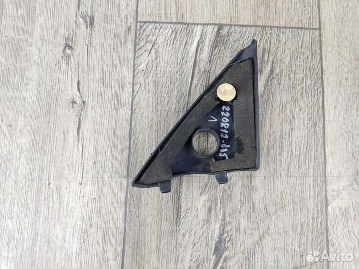 Накладка зеркала левого Carina E