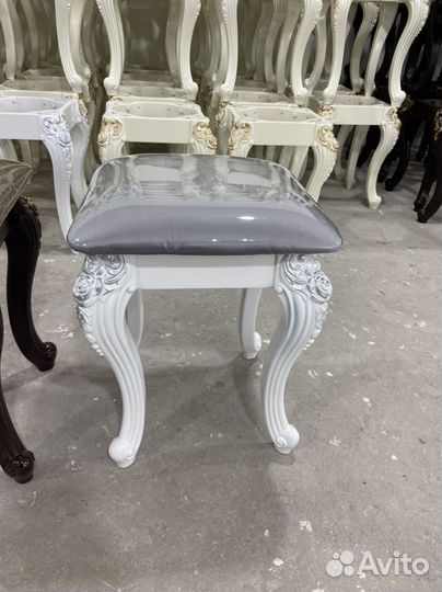 Стулья и табуретки