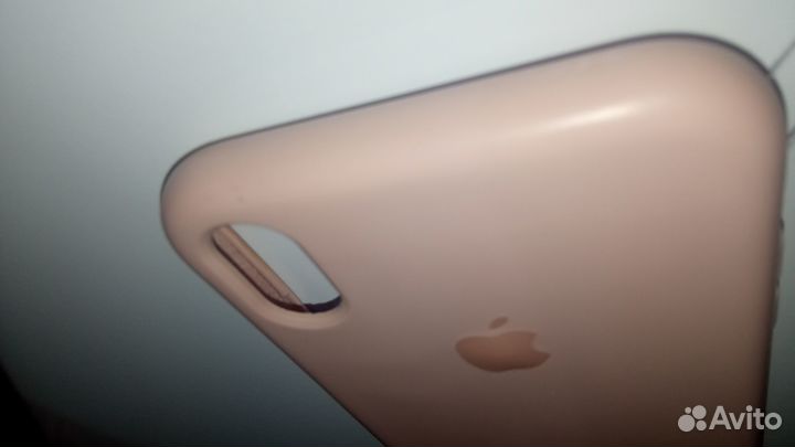 Чехол на iPhone