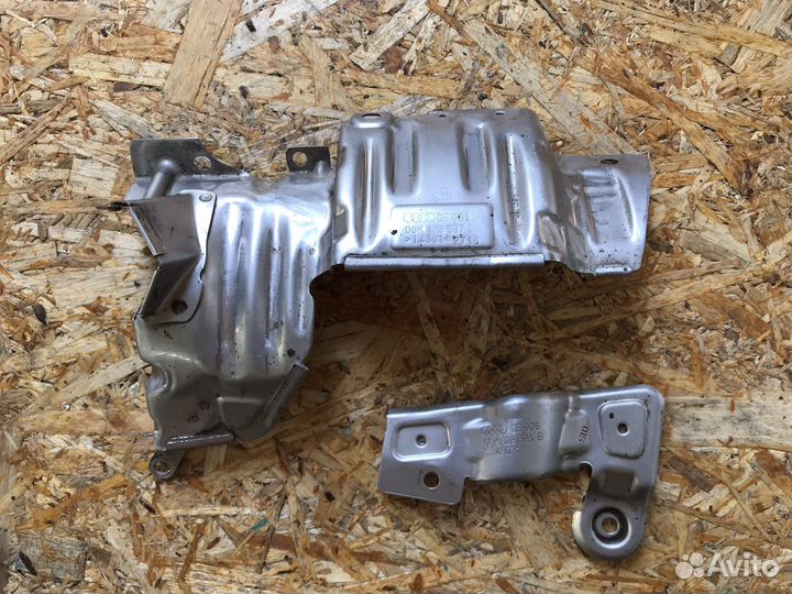 Тепловой экран турбины 1.8 TSI,cjsa Octavia A7