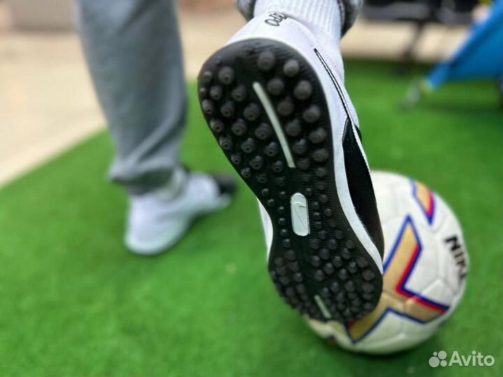 Бутсы Nike сороконожки 41-45