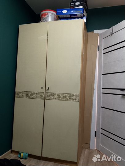 Шкаф распашной