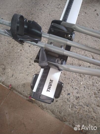 Багажник на крышу Thule с велокреплениями