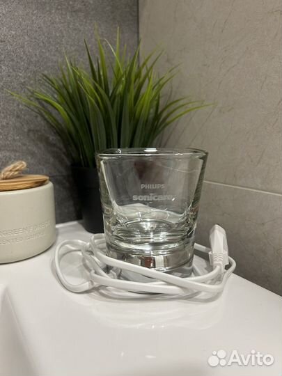 Стакан для зарядки Philips Sonicare Diamond clean