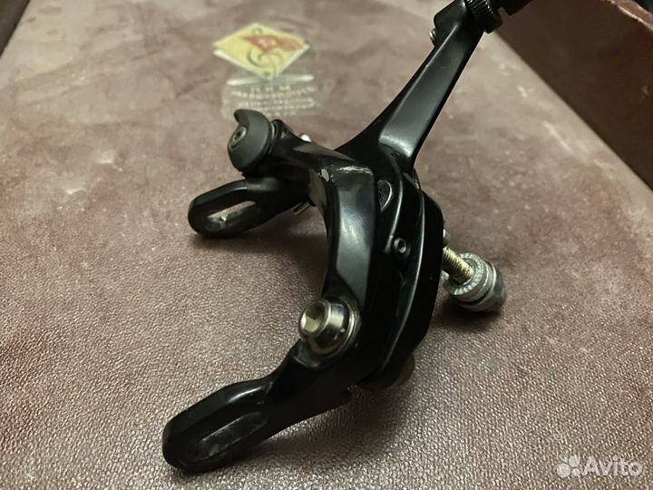 Тормоза клещевый