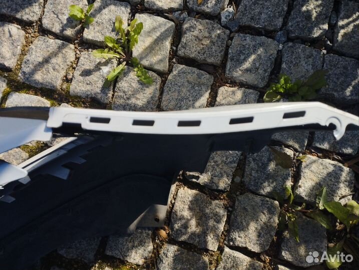 Передний бампер + решётка jetta 6 рест оригинал