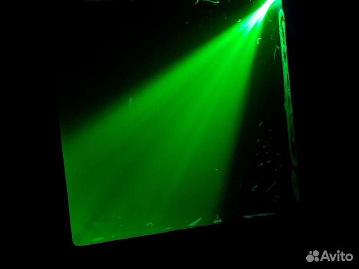 Урановое стекло, плиты 2 и 2,6 кг Трещин нет