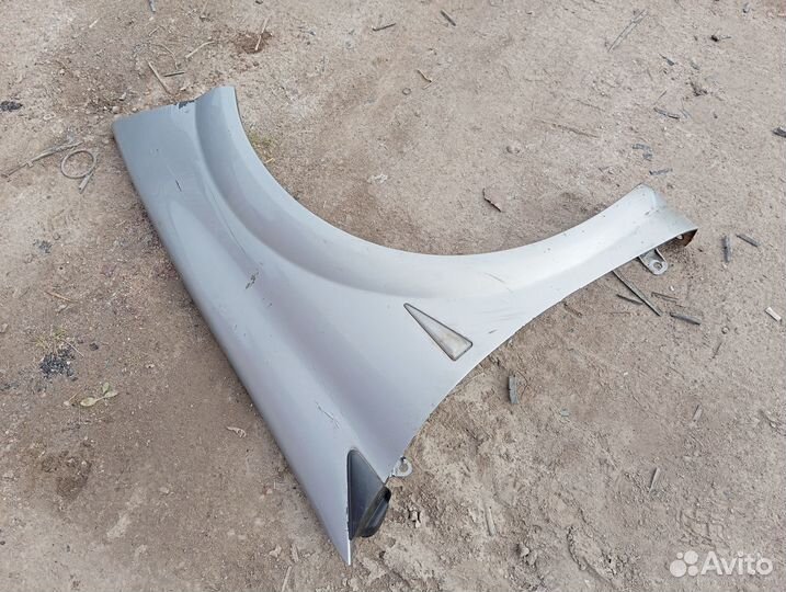 Крыло переднее правое Renault Megane 2