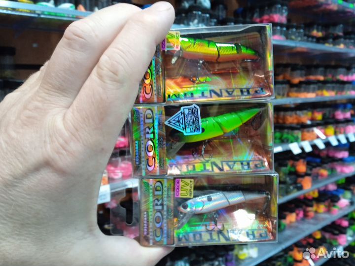 3 плетенки, 3 воблера Kosadaka, бейсболка с ушами