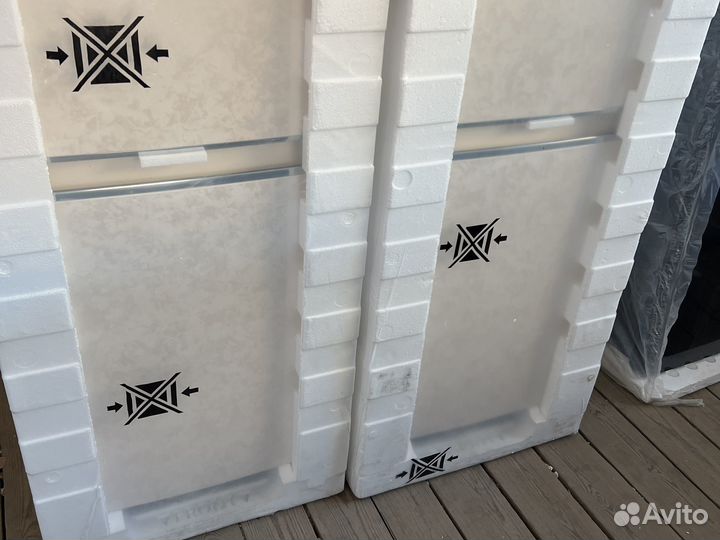 Холодильник indesit DS 4200 E бежевый,200см