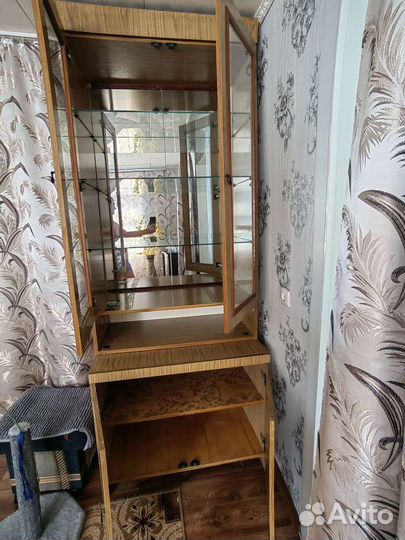 Шкаф сервант