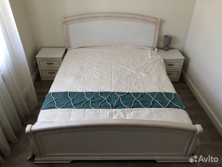 Покрывало на двуспальную кровать + пара штор