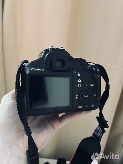 Зеркальный фотоаппарат Canon eos 1100D