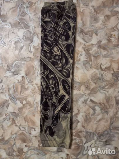 Рукав с татуировкой на резинках