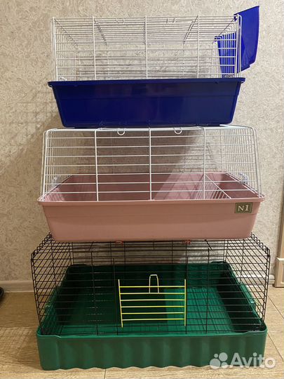 Кролик с клеткой