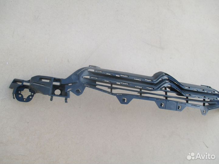 Решетка радиатора Citroen C4 2010-2015