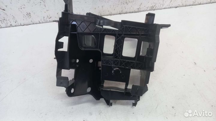 Кронштейн предохранителей Volkswagen Passat CC