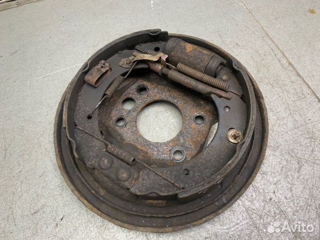 Щит тормозной задний левый Hyundai Matrix 1