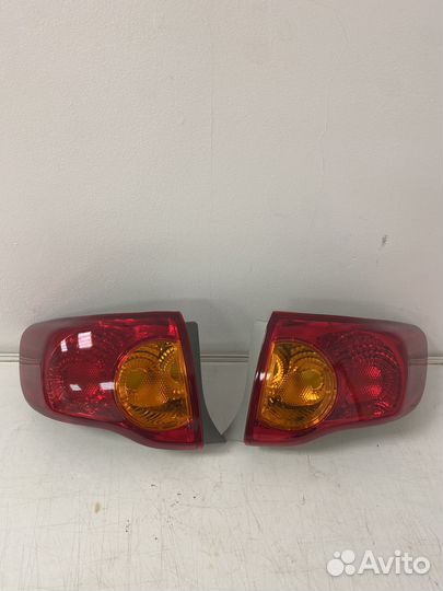 Фонарь задний toyota corolla 07-12