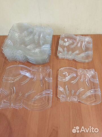 Стеклянные тарелки