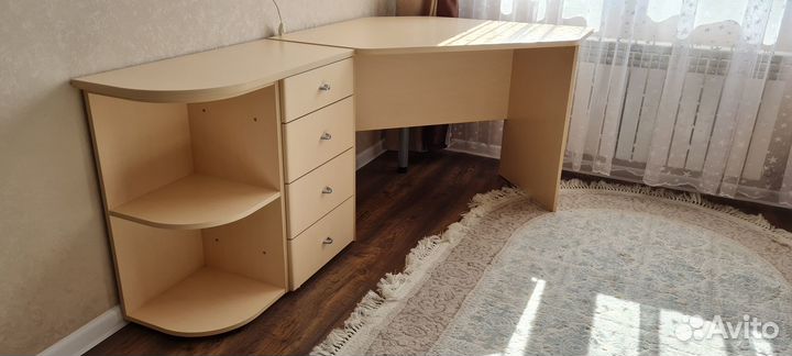 Школьный уголок б/у