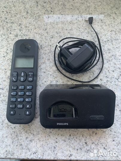 Телефон philips кнопочный D150