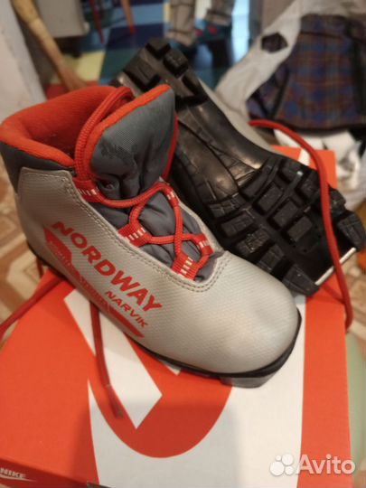 Лыжные ботинки детские 28