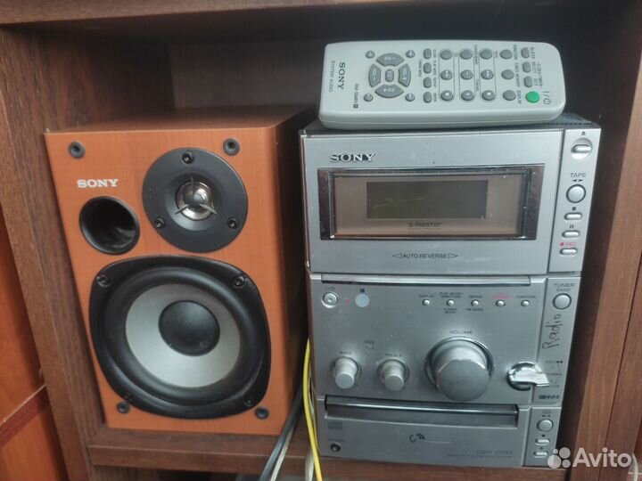 Продам музыкальный центр Sony HCD-CPX1